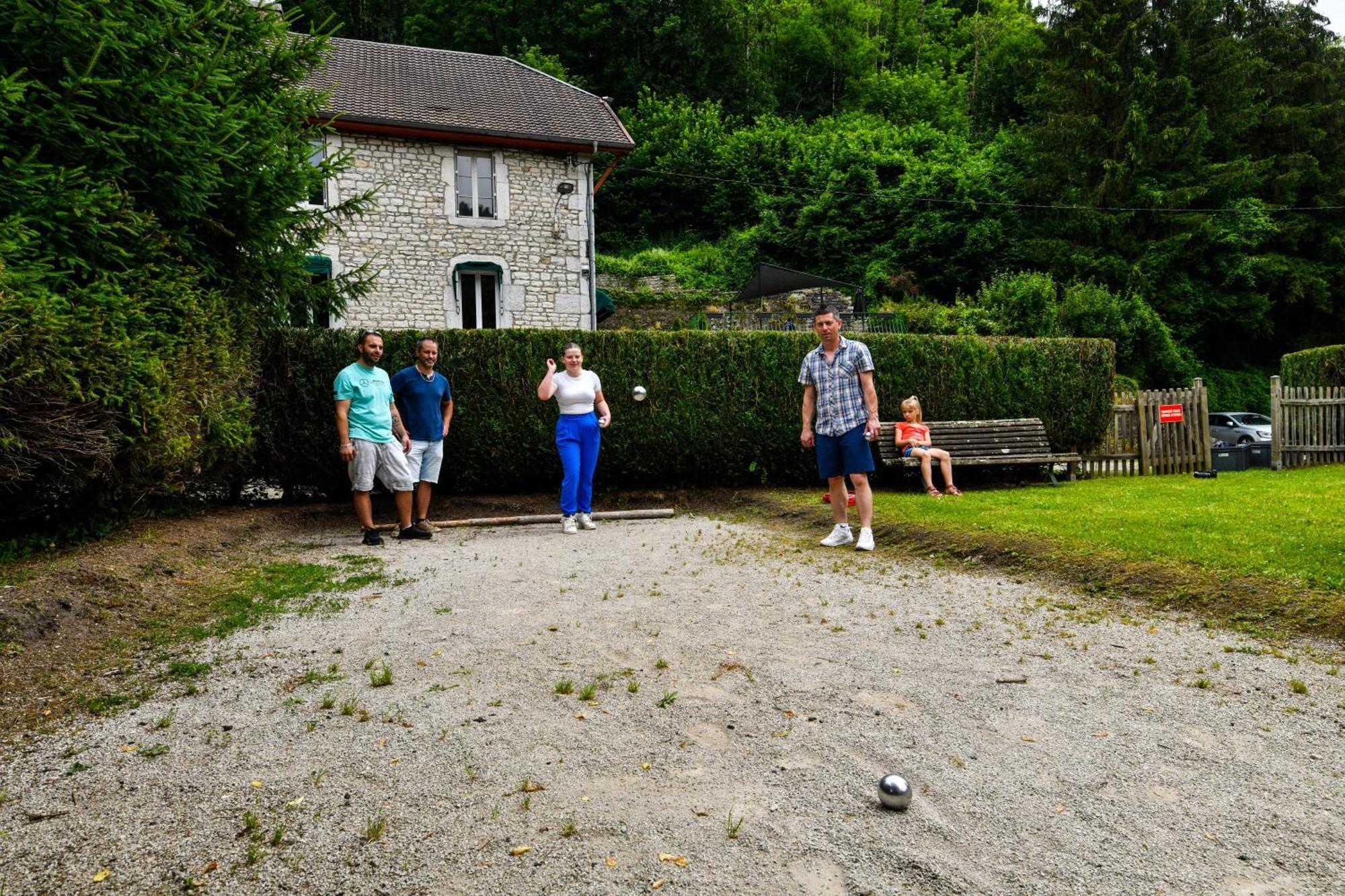 Gite La Truite D'Or Villa Lods Eksteriør billede